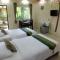 Q Zone Boutique House