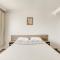 Hotel Traveling