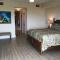 LICENSED MGR - LUXURIOUS OCEANFRONT CONDO W/STUNNING VIEWS - UPSCALE OCEANFRONT RESORT! - Key Largo