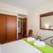 Deluxe Marina Apartment