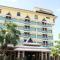 Ruean Phae Royal Park Hotel