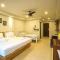 Good Dream Hotel (Khun Ying House)