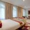 Ramada Suites By Wyndham Solo