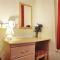 Elmwood Hotel