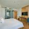 Seashore Hotel & Apartment