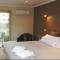 Motel Strahan