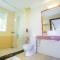Diamond Bay Resort & Spa