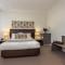 New Haus by Hougoumont Hotel, former Bannister 22
