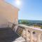 Blue Serena - Top floor overlooking the nature
