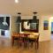 Noosa Boutique Apartments & Elkhorn Villas