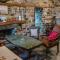 Eudora Full Guest House