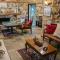 Eudora Full Guest House