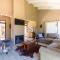 Kareefontein 8 Bedroom Lodge IKH1