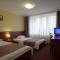Hotel Mir