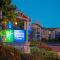 Holiday Inn Express & Suites Carpinteria, an IHG Hotel