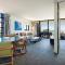 Oaks Redcliffe Mon Komo Suites