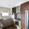 Oaks Brisbane Mews Suites