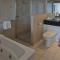 Waters Edge Apartment Cairns