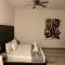 SILVERSANDS Hotel Boutique - 5Th Ave