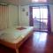Casa de Viajeros AC room 2nd flr 150mbps spacious 5 minutes to the beach