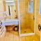 Baden Lodge Motel - PRIVATE SPA Bath