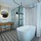 KLoe Hotel