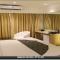 Shikin Hotels (Close to Palm Beach Road) - 纳威孟买