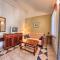 Apartments & Rooms Ruzmarin