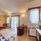 Apartments & Rooms Ruzmarin