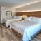 Holiday Inn Express Hotel and Suites Lincoln Airport by IHG