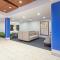 Holiday Inn Express & Suites Corona by IHG