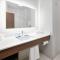 Holiday Inn Express & Suites Mitchell by IHG