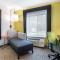 Holiday Inn Express & Suites - Albany Airport - Wolf Road by IHG