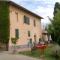 Room in farmhouse near san gimignano