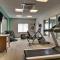 Holiday Inn Express & Suites Lancaster East - Strasburg by IHG