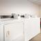 Holiday Inn Express & Suites Baltimore - BWI Airport North by IHG