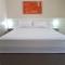 RESIDENCIAL COM CASAS DE 2 DORM - Praia Garopaba
