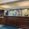Holiday Inn Express and Suites Merrimack by IHG - ميريماك