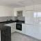 Skol 927A - beachfront central luxury penthouse