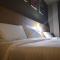 Walk In Hotel