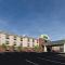 Holiday Inn Express Hotel & Suites Greensboro-East