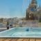 ***** ATTIC WITH IMPRESSIVE VIEWS AND JACUZZI
