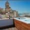 ***** ATTIC WITH IMPRESSIVE VIEWS AND JACUZZI