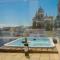 ***** ATTIC WITH IMPRESSIVE VIEWS AND JACUZZI