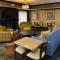 Holiday Inn Express Hotel & Suites Charlotte, an IHG Hotel