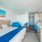 Limanaki Beach Hotel & Suites