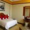 Hotel Indigo Shenzhen Overseas Chinese Town by IHG
