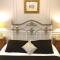 The Alamo Guest House