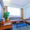 WAIFIDEN Hotel -Former Tokai Hotel - Xiaobei Metro Station - During the Canton Fair, there will be shuttle buses for transportation back and forth