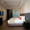 Shanghai Joyful Star Hotel-Free shuttle bus to Pudong Airport and Disneyland